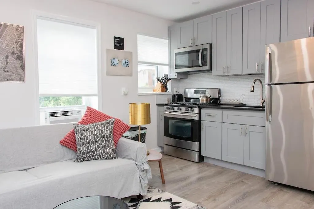 Modern 1Br Exclusive Space In Historic Brooklyn New York USA